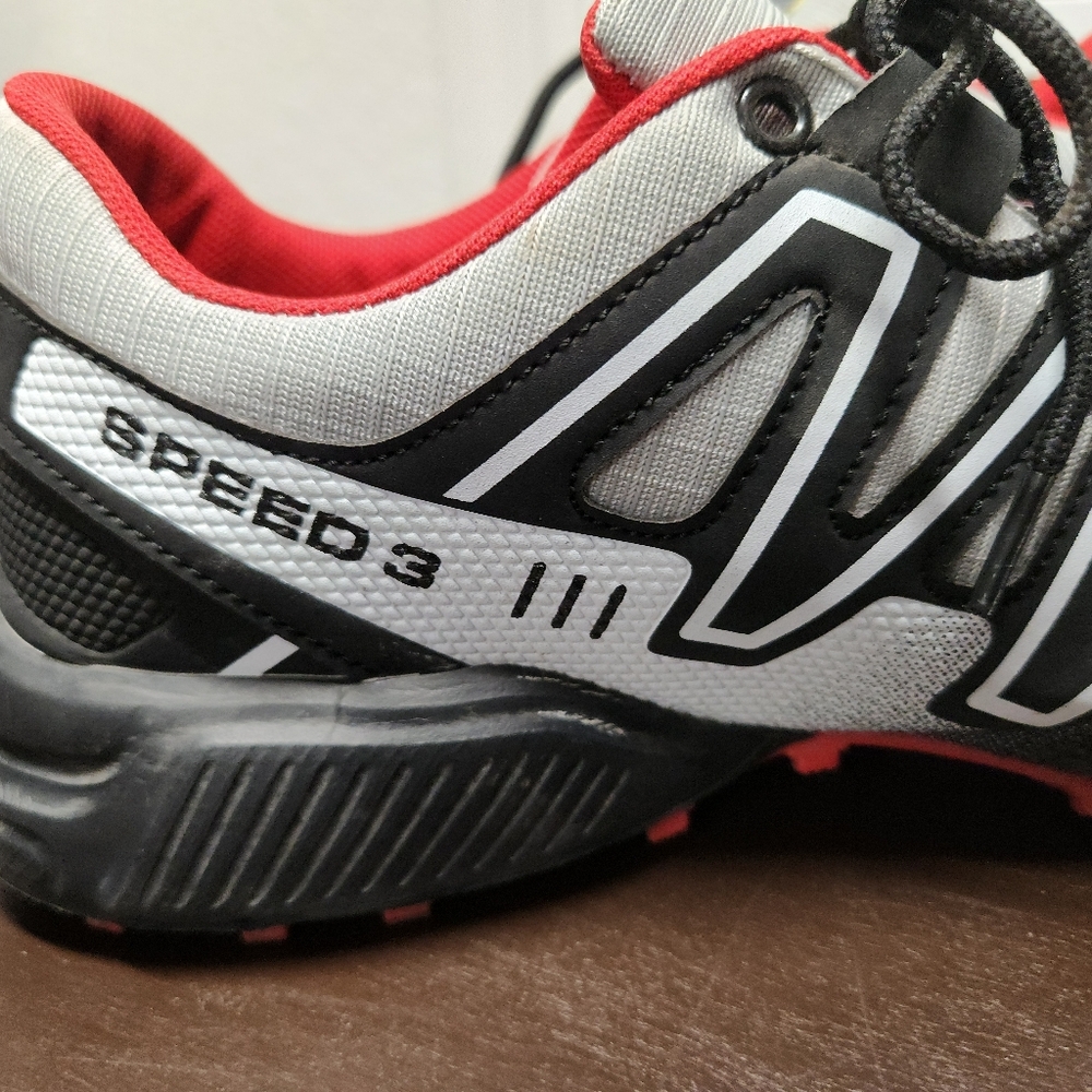 Speed 3 Men's Black and Red Running Shoes